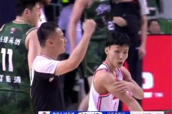 广东宏远队大胜新疆男篮，领先一步